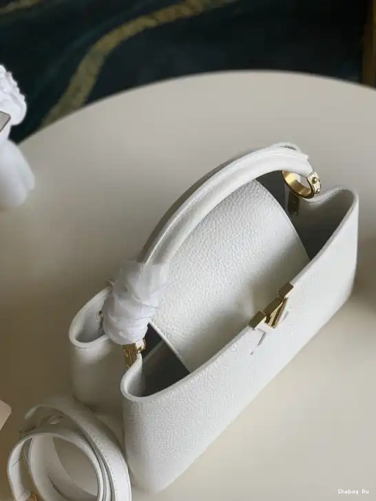 CAPUCINES LOUIS PM VUITTON 0619